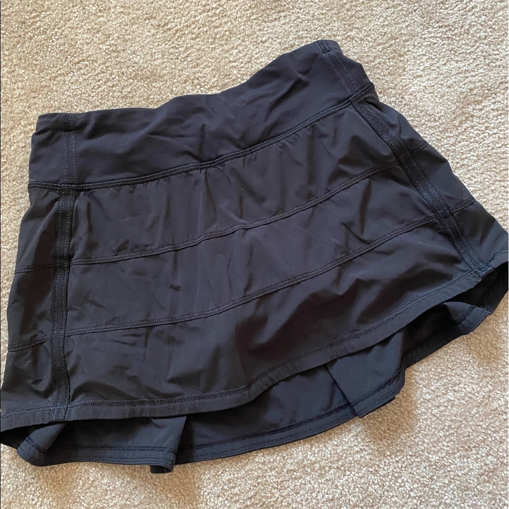 Black lulu skirt